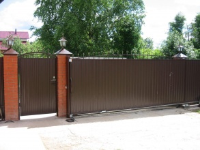 Дистанционное управление с откатными воротами - пример 8 фото в Темрюке