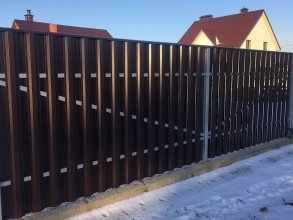 Забор из евроштакетника в шахматном порядке 10 соток фото в Темрюке