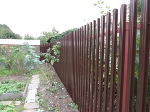 Забор из евроштакетника с забивными столбами 86 метров фото в Темрюке